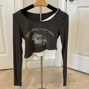 TH Dark Gray Long Sleeve Graphic Tee